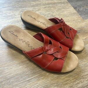 Clarks Women's Red Leather Slide Sandals size 8